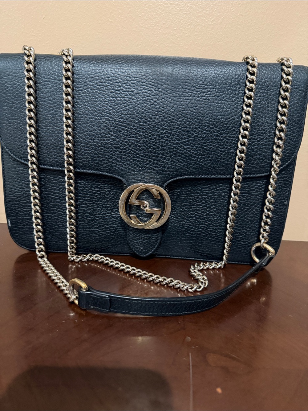 Gucci Interlocking G Chain Shoulder Bag Black Leather 510303 CA00G